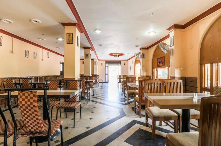 Hotel Priti International مابوسا المظهر الخارجي الصورة